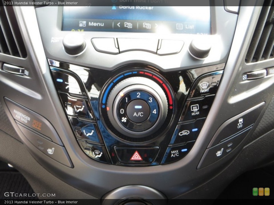 Blue Interior Controls for the 2013 Hyundai Veloster Turbo #83042905