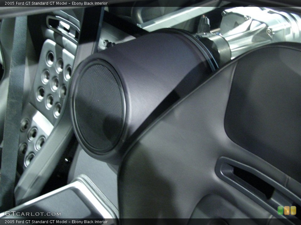 Ebony Black Interior Photo for the 2005 Ford GT  #83076