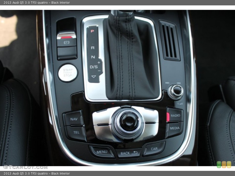 Black Interior Controls for the 2013 Audi Q5 3.0 TFSI quattro #83081975