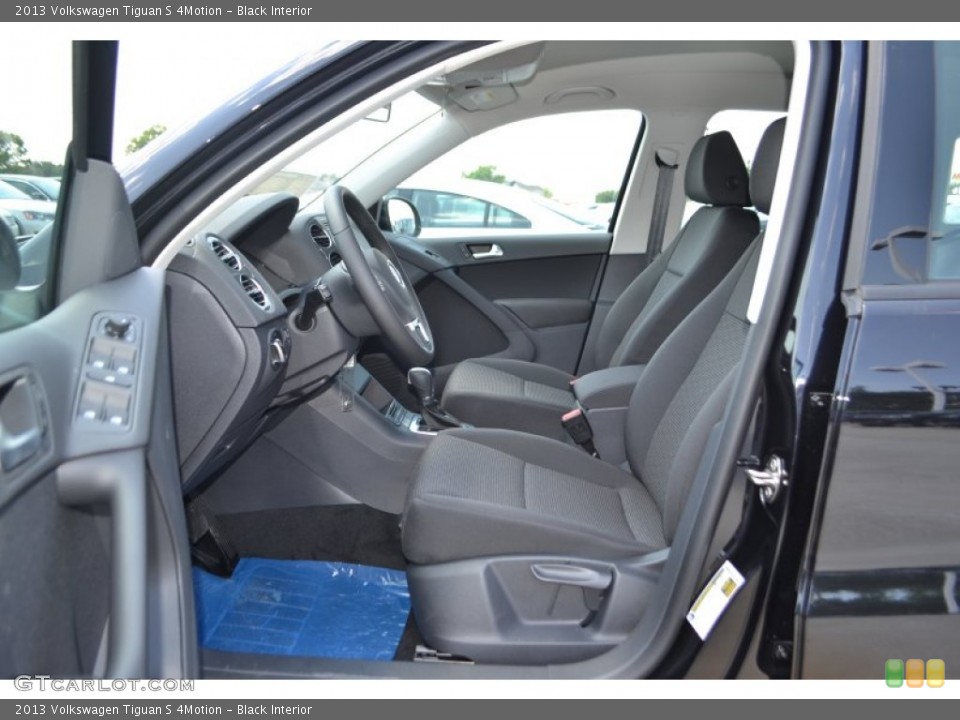 Black Interior Photo for the 2013 Volkswagen Tiguan S 4Motion #83091381