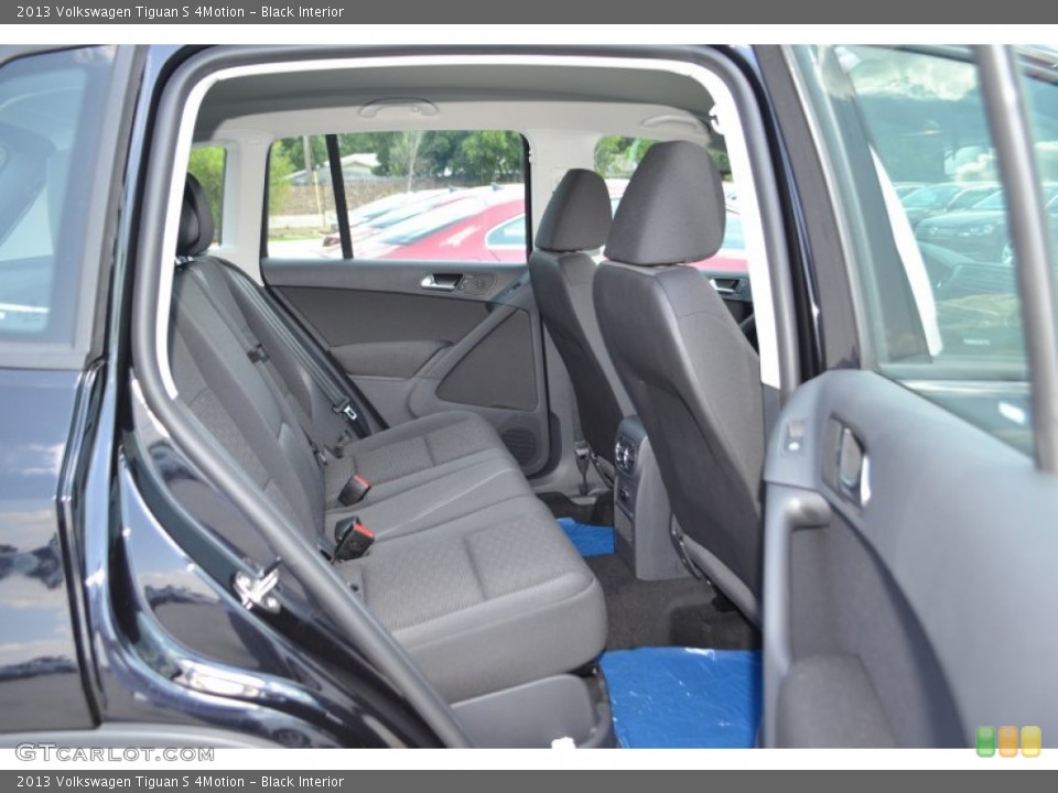 Black Interior Rear Seat for the 2013 Volkswagen Tiguan S 4Motion #83091404