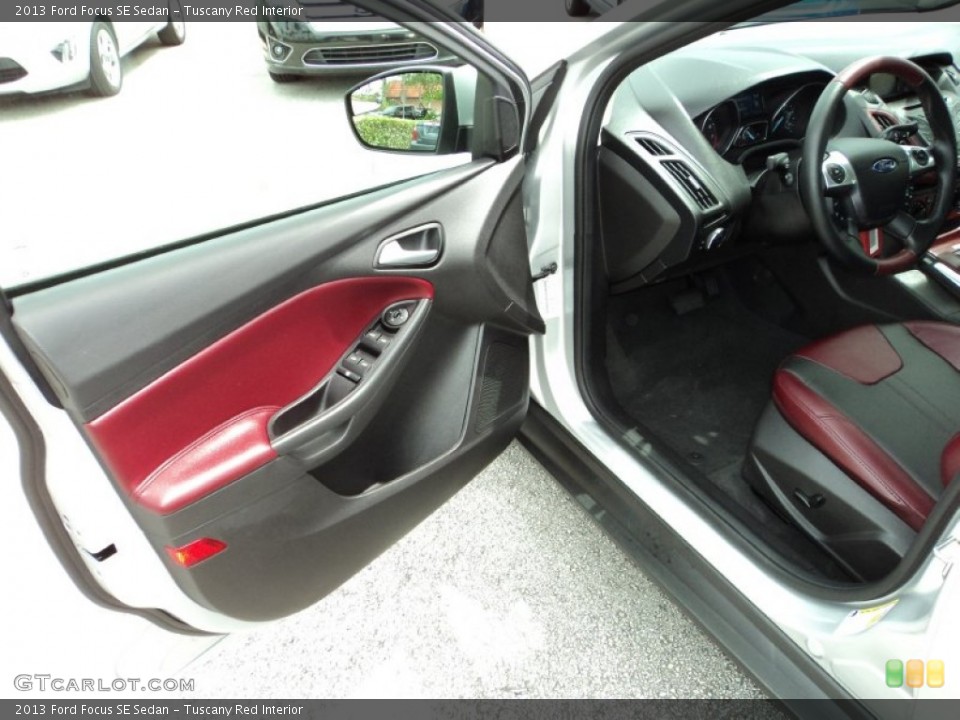 Tuscany Red Interior Door Panel for the 2013 Ford Focus SE Sedan #83096069