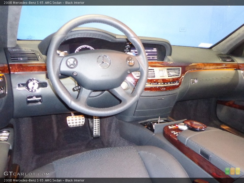 Black Interior Dashboard for the 2008 Mercedes-Benz S 65 AMG Sedan #83106288