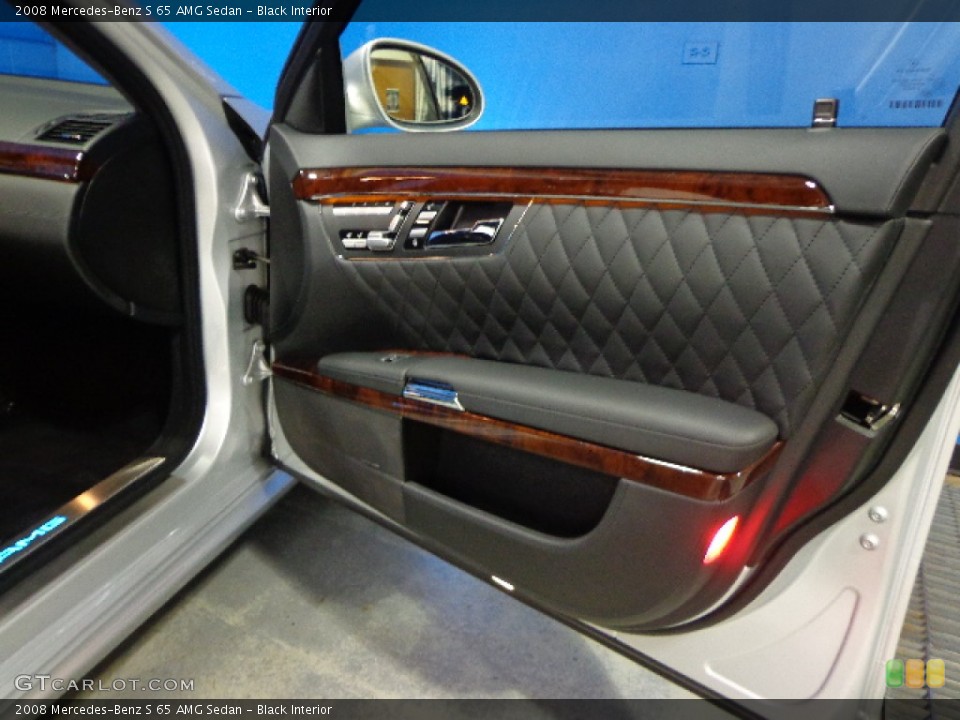 Black Interior Door Panel for the 2008 Mercedes-Benz S 65 AMG Sedan #83106358