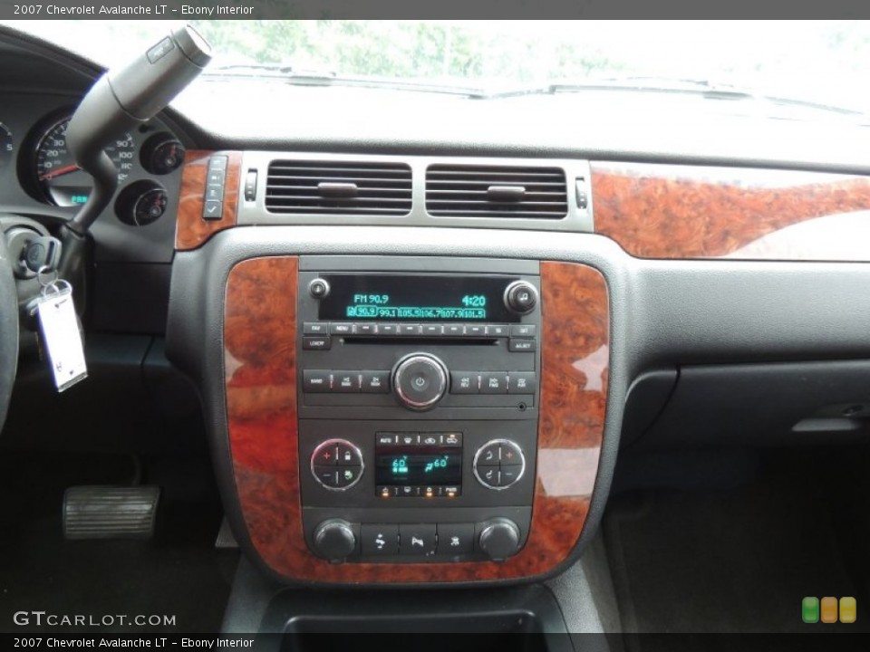 Ebony Interior Controls for the 2007 Chevrolet Avalanche LT #83111477