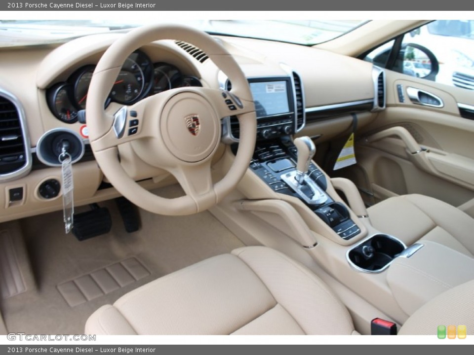 Luxor Beige Interior Photo for the 2013 Porsche Cayenne Diesel #83137068