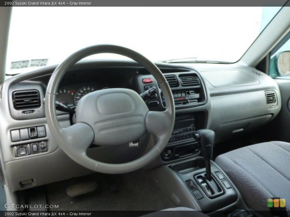 Gray Interior Photo for the 2002 Suzuki Grand Vitara JLX 4x4 #83160937