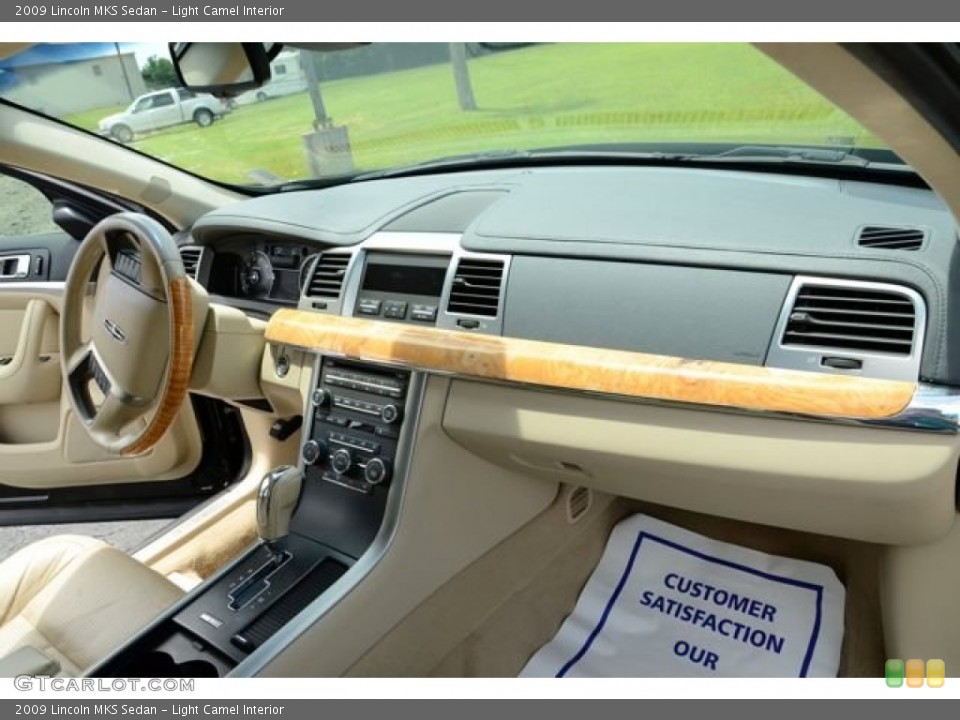 Light Camel Interior Dashboard for the 2009 Lincoln MKS Sedan #83168025