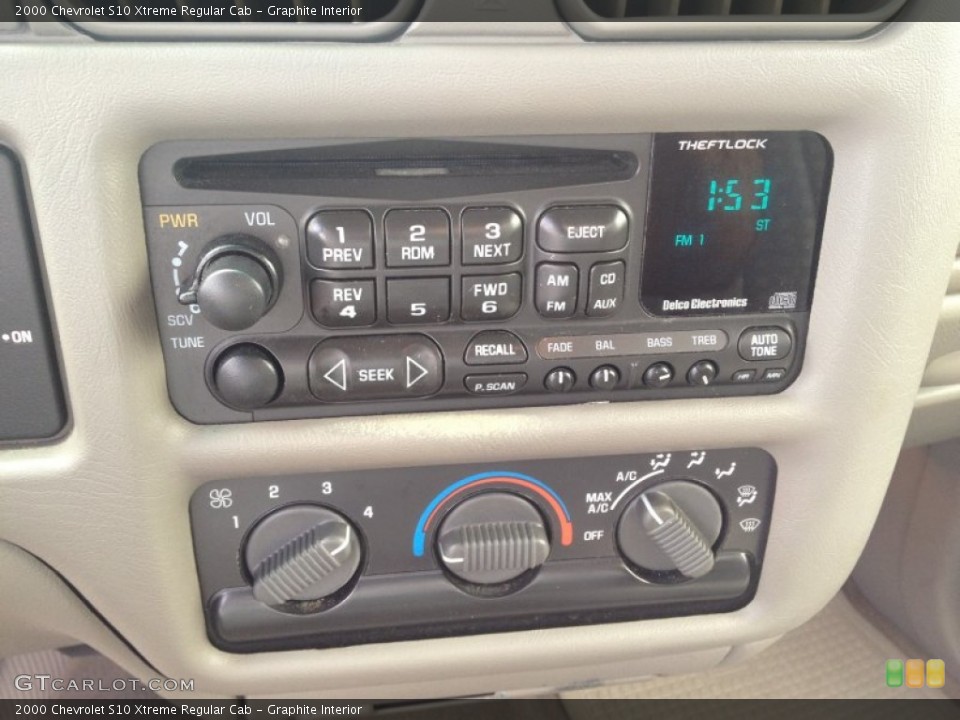 Graphite Interior Controls for the 2000 Chevrolet S10 Xtreme Regular Cab #83170524