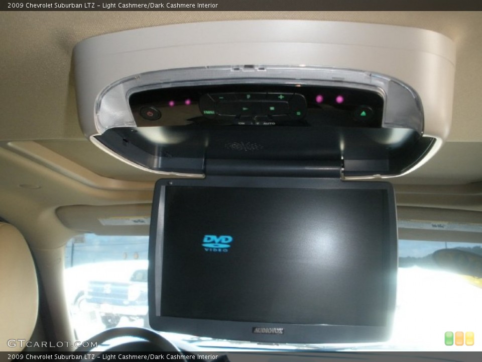 Light Cashmere/Dark Cashmere Interior Entertainment System for the 2009 Chevrolet Suburban LTZ #83207889