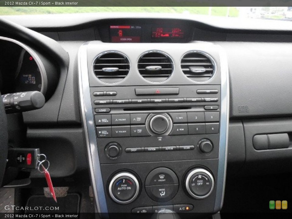 Black Interior Controls for the 2012 Mazda CX-7 i Sport #83225105