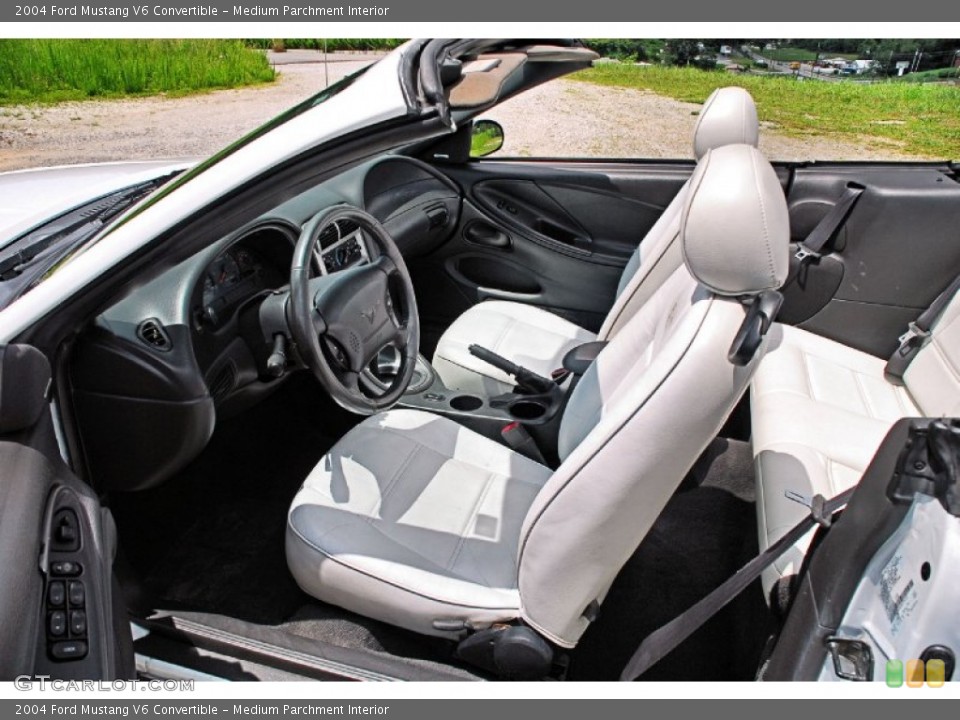 Medium Parchment Interior Photo for the 2004 Ford Mustang V6 Convertible #83231869