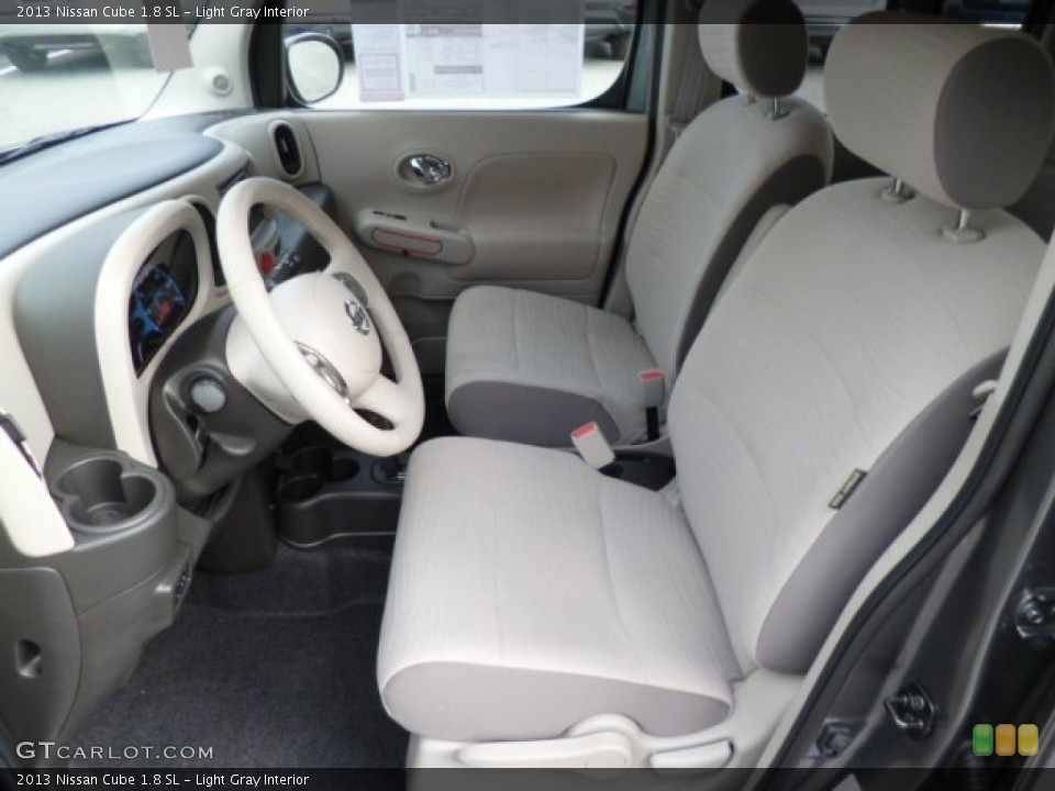 Light Gray Interior Photo for the 2013 Nissan Cube 1.8 SL #83265074