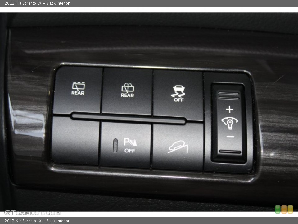 Black Interior Controls for the 2012 Kia Sorento LX #83269449