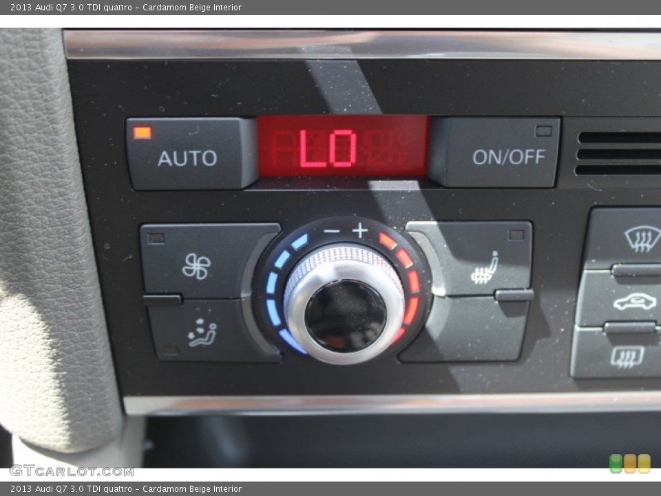 Cardamom Beige Interior Controls for the 2013 Audi Q7 3.0 TDI quattro #83276725