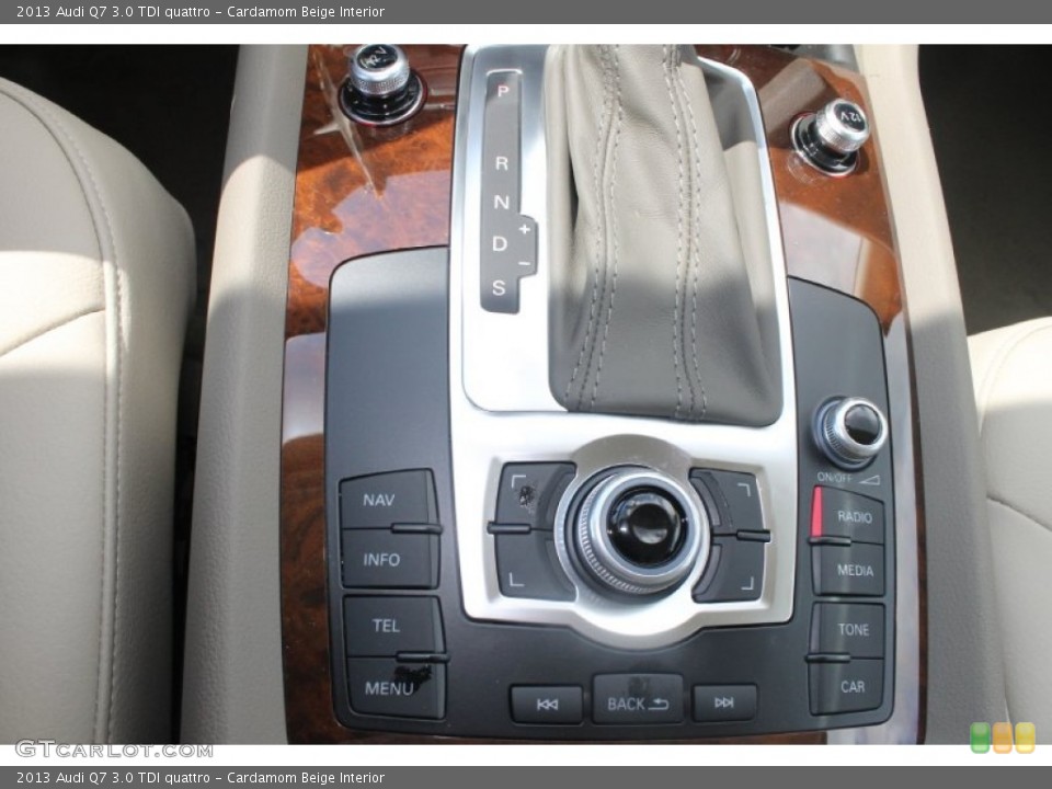 Cardamom Beige Interior Controls for the 2013 Audi Q7 3.0 TDI quattro #83276749