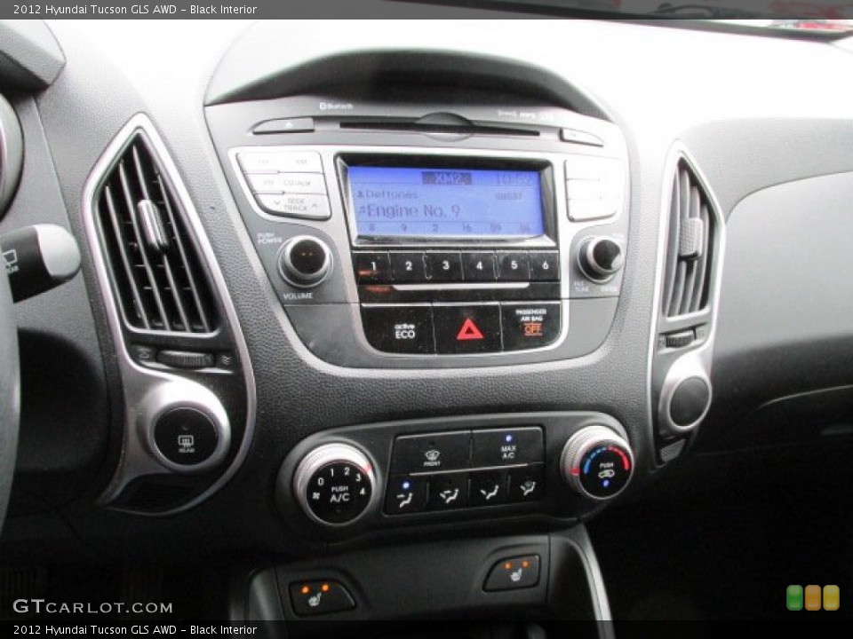 Black Interior Controls for the 2012 Hyundai Tucson GLS AWD #83287869