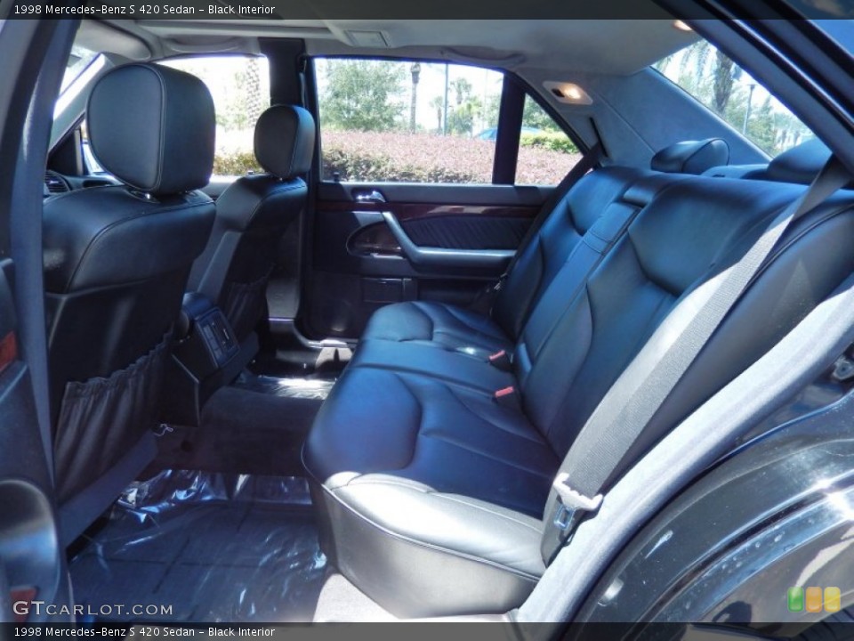 Black Interior Rear Seat for the 1998 Mercedes-Benz S 420 Sedan #83295930