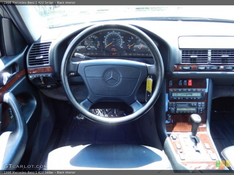 Black Interior Steering Wheel for the 1998 Mercedes-Benz S 420 Sedan #83296073