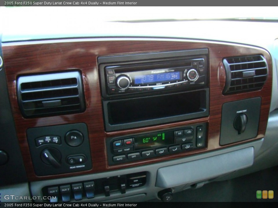 Medium Flint Interior Controls for the 2005 Ford F350 Super Duty Lariat Crew Cab 4x4 Dually #83342338