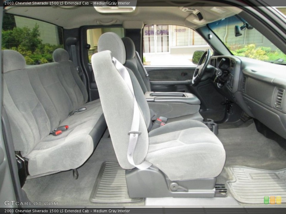 Medium Gray Interior Photo for the 2003 Chevrolet Silverado 1500 LS Extended Cab #83344107