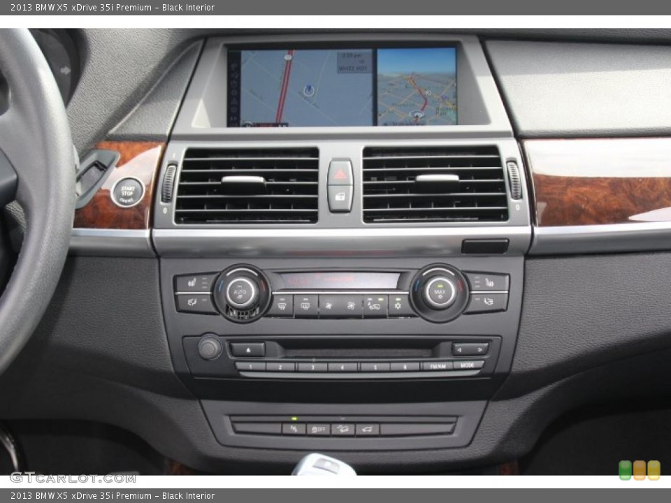 Black Interior Controls for the 2013 BMW X5 xDrive 35i Premium #83348632