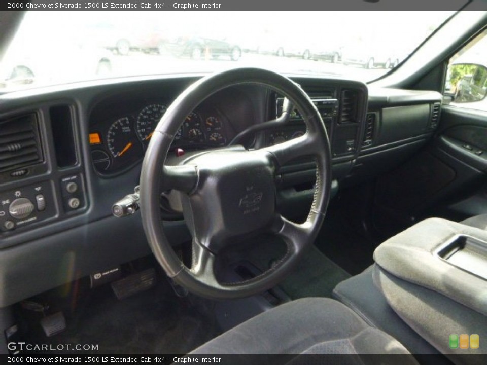 Graphite Interior Dashboard for the 2000 Chevrolet Silverado 1500 LS Extended Cab 4x4 #83349169