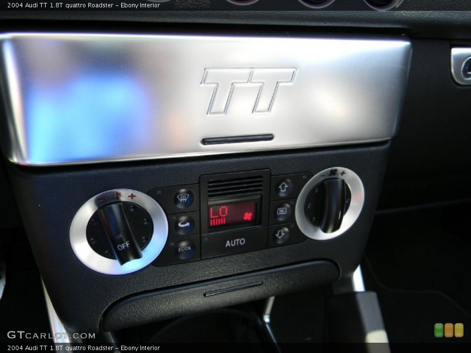 Ebony Interior Controls for the 2004 Audi TT 1.8T quattro Roadster #83361073