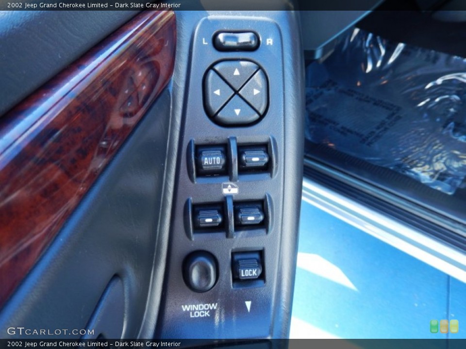 Dark Slate Gray Interior Controls for the 2002 Jeep Grand Cherokee Limited #83396131