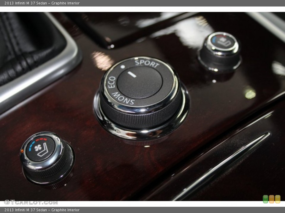 Graphite Interior Controls for the 2013 Infiniti M 37 Sedan #83419048