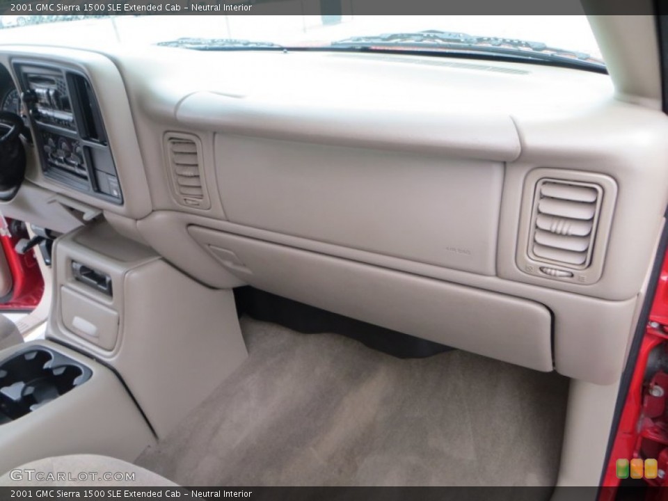 Neutral Interior Dashboard for the 2001 GMC Sierra 1500 SLE Extended Cab #83427593