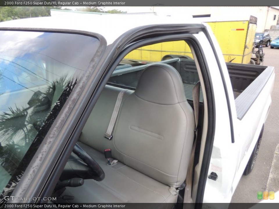 Medium Graphite Interior Front Seat for the 2000 Ford F250 Super Duty XL Regular Cab #83447041