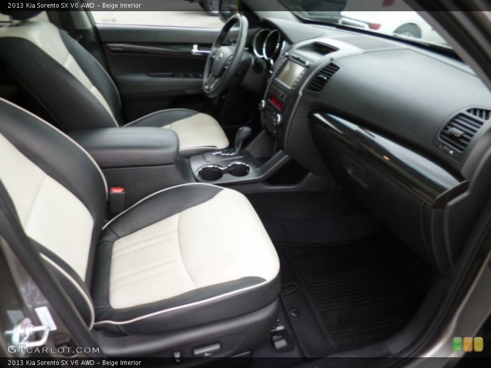 Beige Interior Photo for the 2013 Kia Sorento SX V6 AWD #83504367