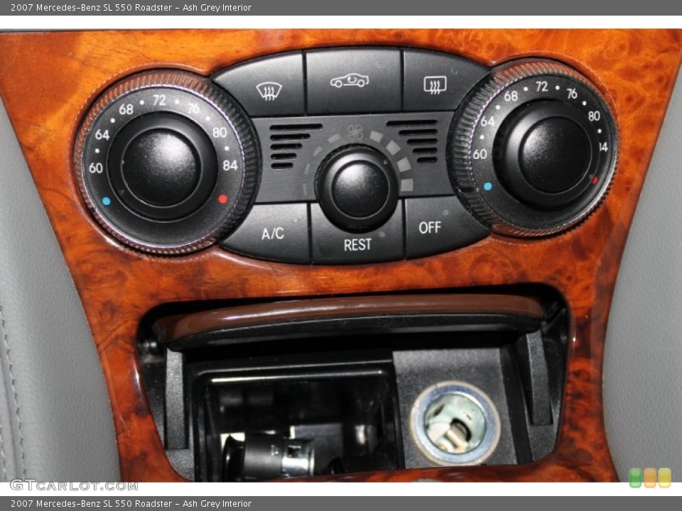 Ash Grey Interior Controls for the 2007 Mercedes-Benz SL 550 Roadster #83511252