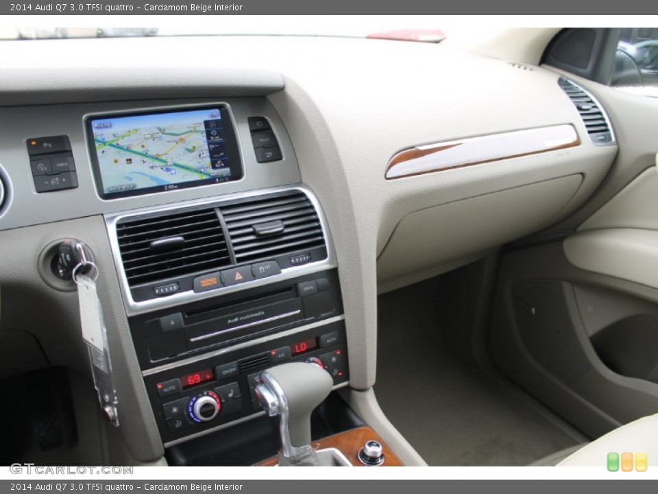 Cardamom Beige Interior Dashboard for the 2014 Audi Q7 3.0 TFSI quattro #83529106