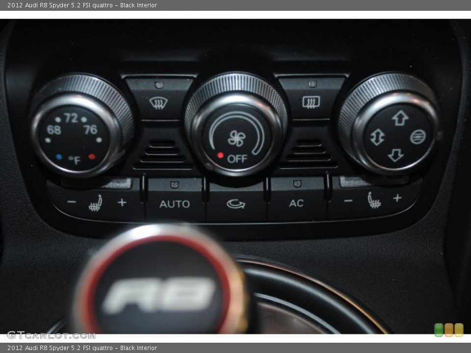 Black Interior Controls for the 2012 Audi R8 Spyder 5.2 FSI quattro #83547204