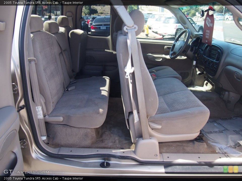 Taupe Interior Photo for the 2005 Toyota Tundra SR5 Access Cab #83551068