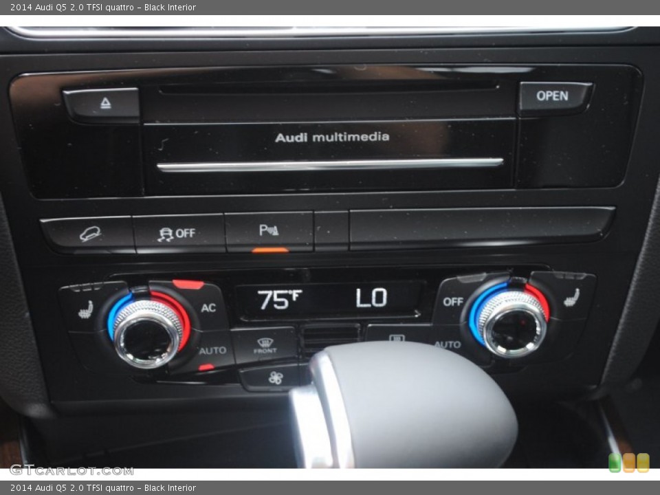 Black Interior Controls for the 2014 Audi Q5 2.0 TFSI quattro #83567190