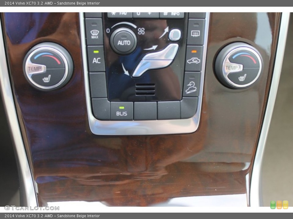 Sandstone Beige Interior Controls for the 2014 Volvo XC70 3.2 AWD #83602257