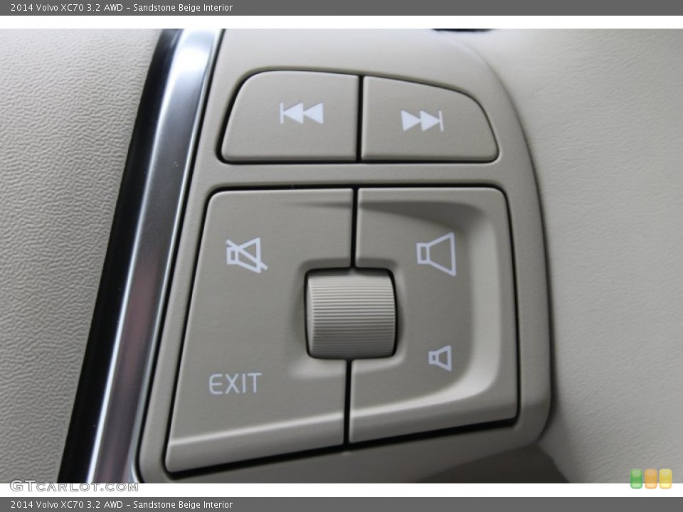 Sandstone Beige Interior Controls for the 2014 Volvo XC70 3.2 AWD #83602308