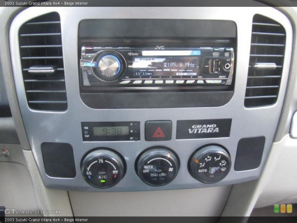 Beige Interior Controls for the 2003 Suzuki Grand Vitara 4x4 #83628583
