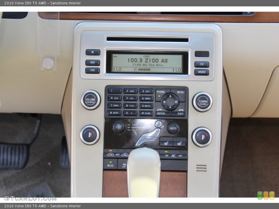 Sandstone Interior Controls for the 2010 Volvo S80 T6 AWD #83648185