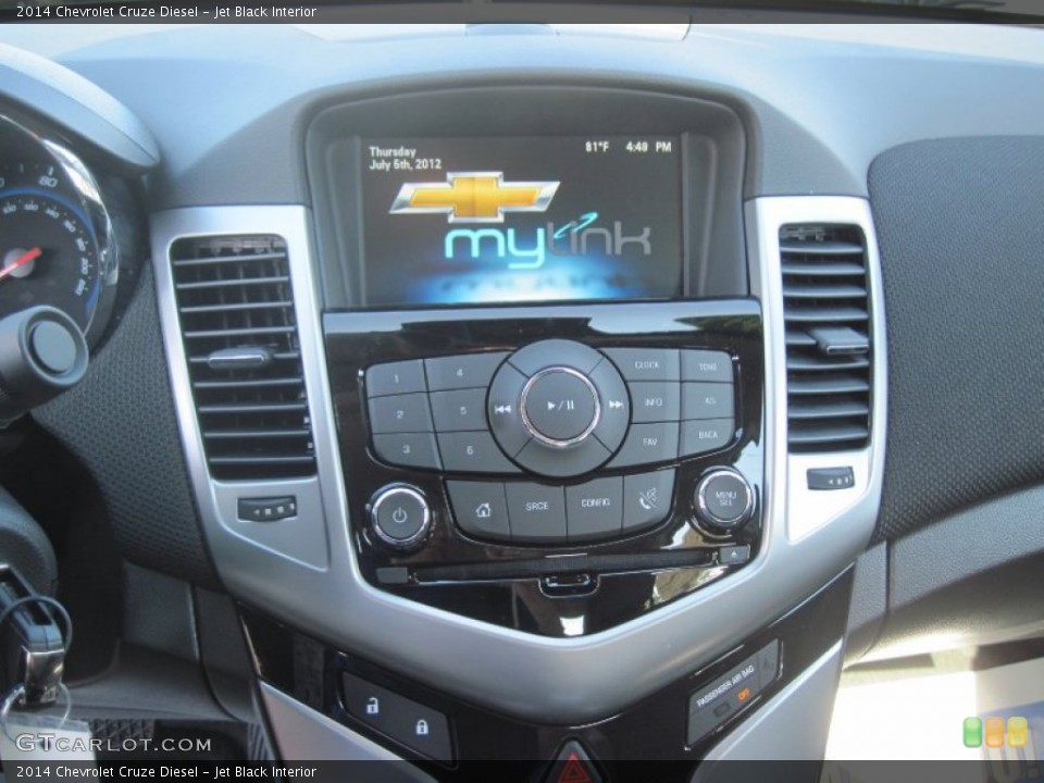 Jet Black Interior Controls for the 2014 Chevrolet Cruze Diesel #83667541