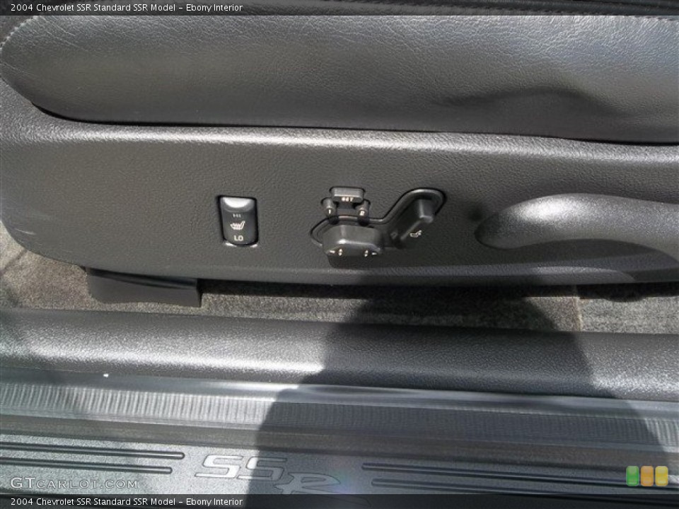 Ebony Interior Controls for the 2004 Chevrolet SSR  #83688361