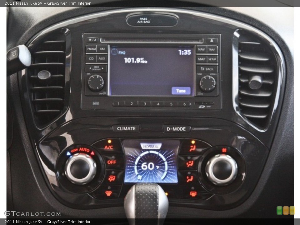 Gray/Silver Trim Interior Controls for the 2011 Nissan Juke SV #83690224