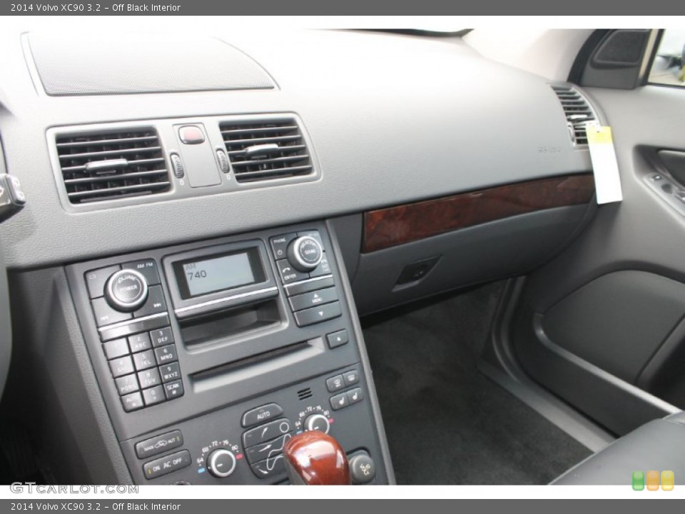 Off Black Interior Dashboard for the 2014 Volvo XC90 3.2 #83705857