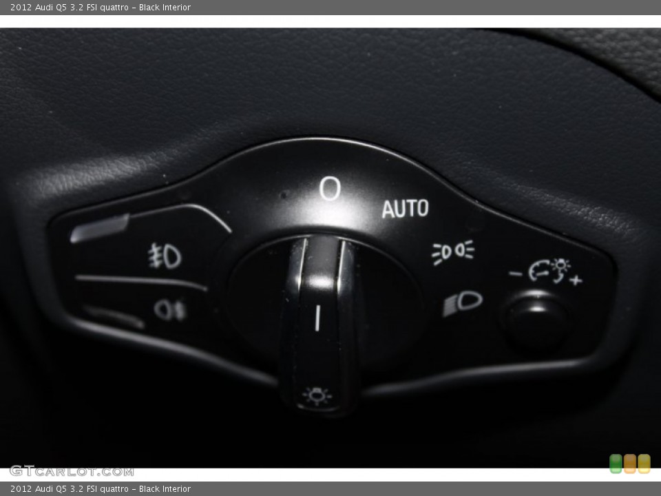 Black Interior Controls for the 2012 Audi Q5 3.2 FSI quattro #83710884