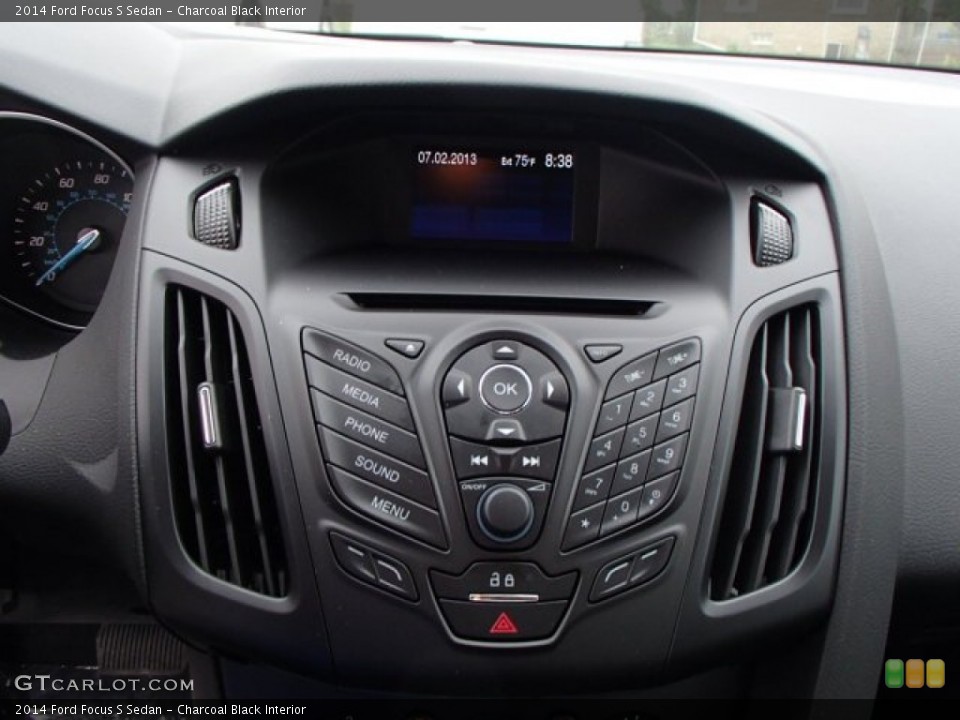 Charcoal Black Interior Controls for the 2014 Ford Focus S Sedan #83722161