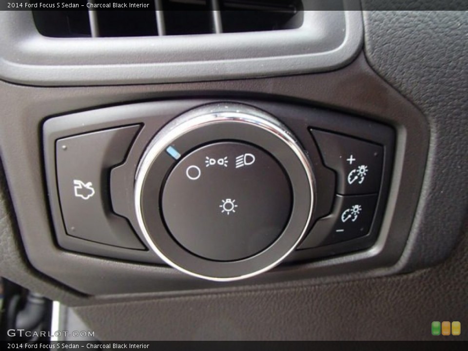 Charcoal Black Interior Controls for the 2014 Ford Focus S Sedan #83722204