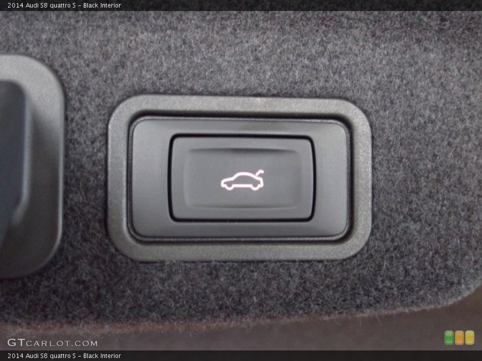 Black Interior Controls for the 2014 Audi S8 quattro S #83756635